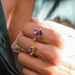Caroline Svedbom Alisia Ring / Violet Combo (Guld)