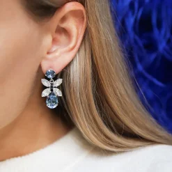 Caroline Svedbom Mini Dione Örhängen/ Denim Blue + Blue Shade (Guld)