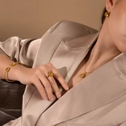 Caroline Svedbom Mini Drop Halsband ReCreated™ Dark Jonquil – Rhodium