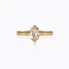 Caroline Svedbom Petite Navette Ring / Light Silk (Guld)