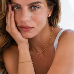Caroline Svedbom Petite Navette Örhängen / Light Silk (Guld)