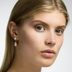 Caroline Svedbom Örhängen Mini Drop Crystal (Guld)