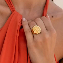 Caroline Svedbom Rosita Ring (Guld)
