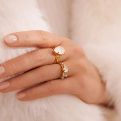 Caroline Svedbom Stardust Ring / Electric White Combo (Guld)