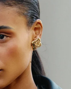 Edblad Scala Studs L Örhängen – Guld