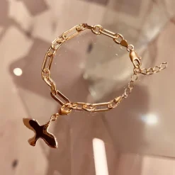 Emma Israelsson Dove Charm Guld Charm002