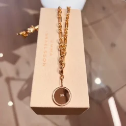 Emma Israelsson Name Coin Wreath Charm Guld Charm020