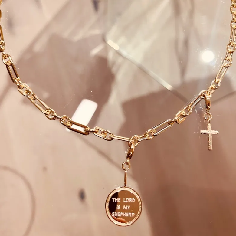 Emma Israelsson Shepard Wreath Coin Charm Guld Charm018