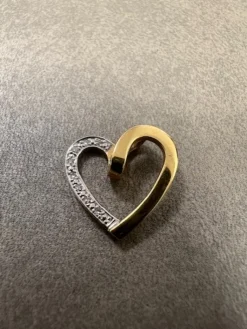 Hjärta i 18K Guld med Diamanter HJG012