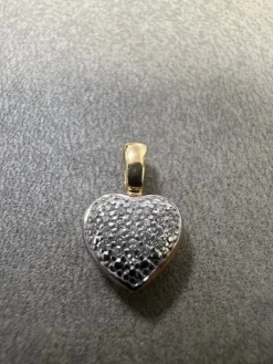 Hjärta i 18K Guld med Diamanter HJG018