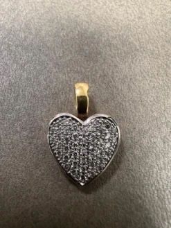 Hjärta i 18K Guld med Diamanter HJG015