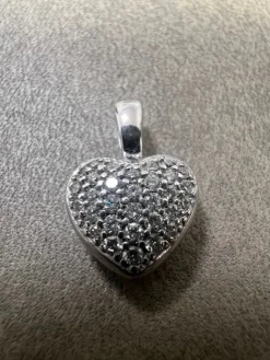 Hjärta i 18K Vitguld med Diamanter HJG020