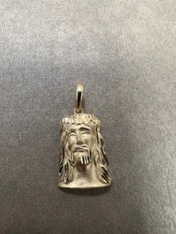 Jesus Hänge i 14K Guld JHG008