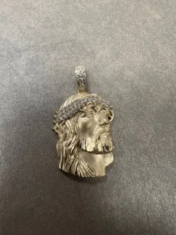 Jesus Hänge i 14K Guld JHG002