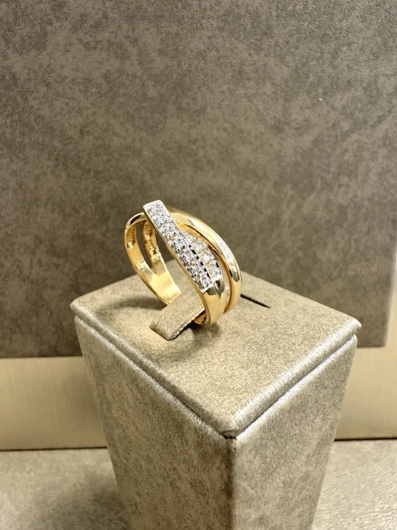 18K Guld – Diamant Ring – RBG039 ( Begagnad )