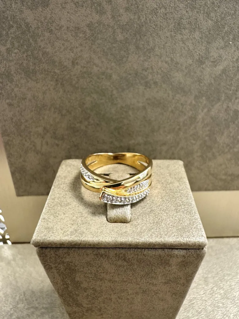 18K Guld – Diamant Ring – RBG039 ( Begagnad )