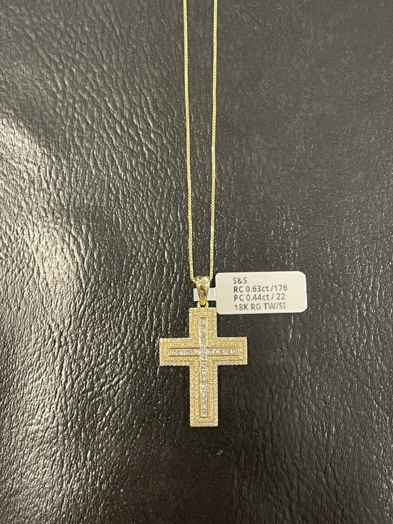 Kors i 18K Guld med 1,07ct TW/SI Diamanter – KG002