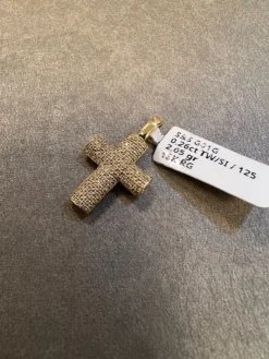 Kors i 18K Guld med 0.26ct TW/SI Diamanter – MSG01G