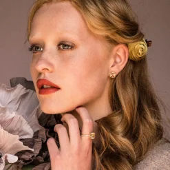 Lily and Rose Desiree studs Champagne – Guld