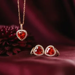 Lily and Rose/ Rose Örhängen – Garnet