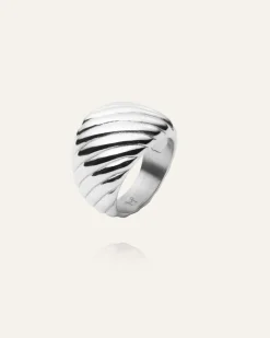 Mockberg Curved Ribbed Ring Silver