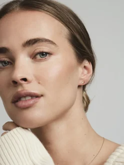 Mockberg Jolie Studs Örhängen Medium Guld – Champagne
