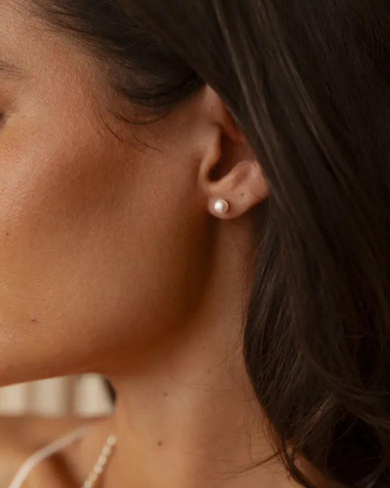 Mockberg Pearl Studs Örhängen Guld