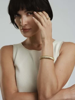 Mockberg Retro Ribbed Bangle Guld