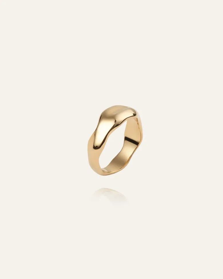 Mockberg Wavy Bolded Ring Guld