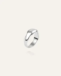 Mockberg Wavy Bolded Ring Silver