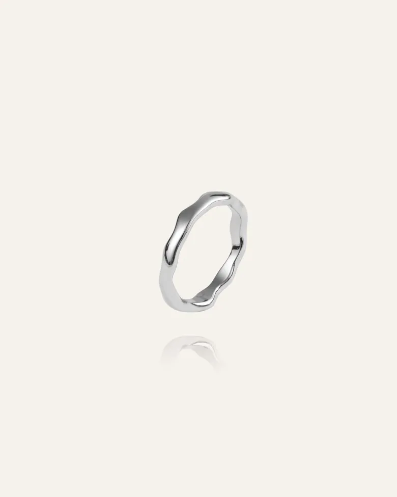 Mockberg Wavy Petite Ring Silver