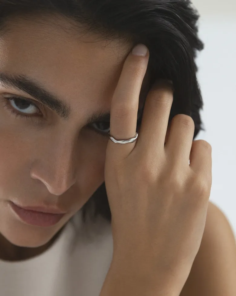 Mockberg Wavy Petite Ring Silver