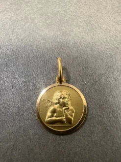 Ängel Hänge i 18K Guld AHG005
