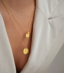 Syster P Beloved Big Bokstav Hänge Guld