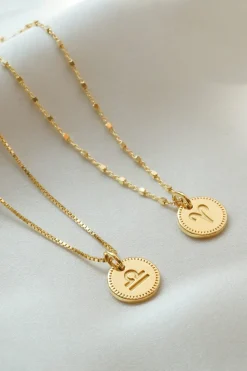 Syster P Beloved Zodie Hängsmycke Guld