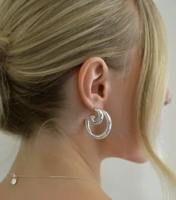 Syster P Bolded Little Sis Hoops Örhängen Silver