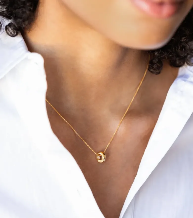 Syster P Bolded Wavy Halsband Guld