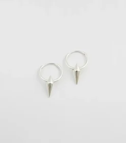 Syster P Harvey Single Spike Small Örhängen Silver
