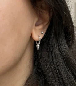 Syster P Harvey Single Spike Small Örhängen Silver
