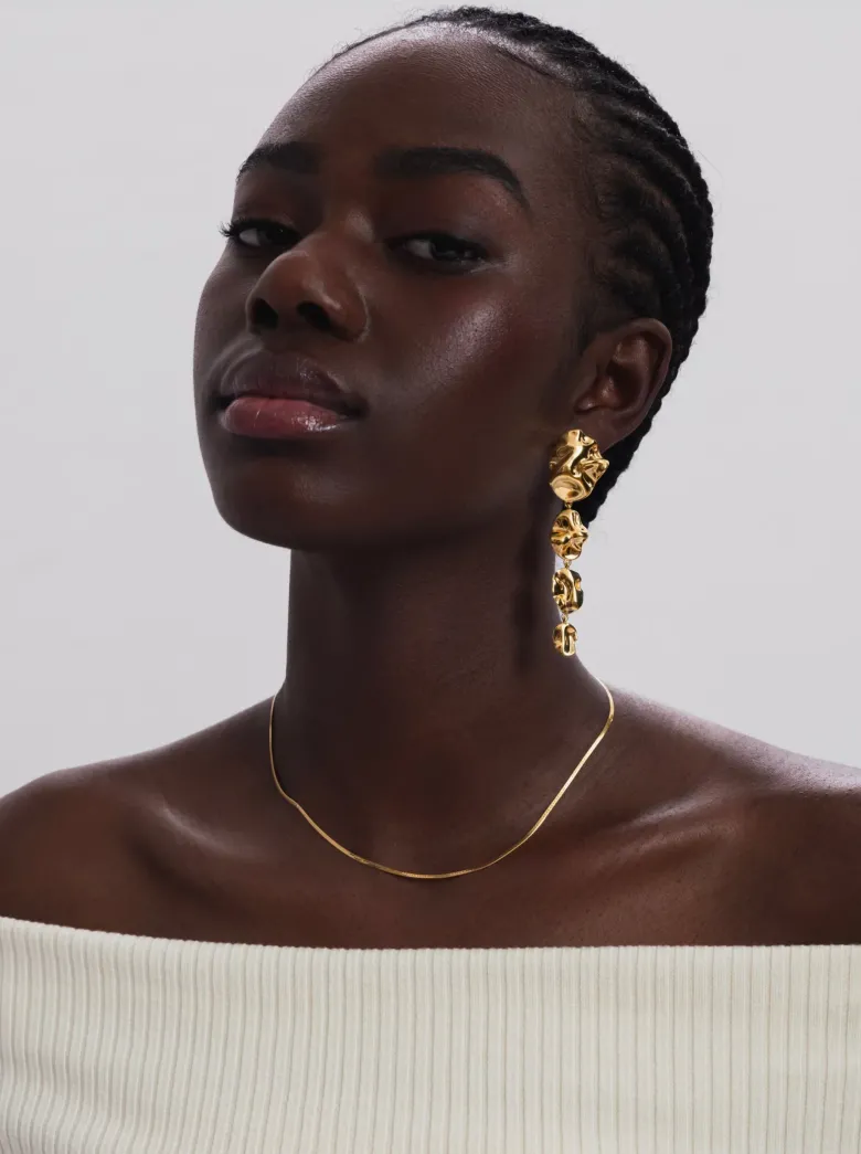 Syster P Moulded Long Single Earring Gold EG1276