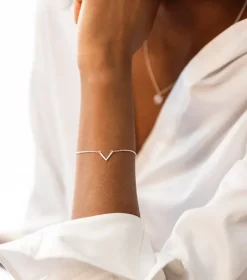 Syster P Strict Plain V Armband Silver (Mega kampanj)