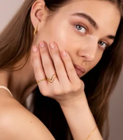 Syster P Tiny Arrow Ring Guld