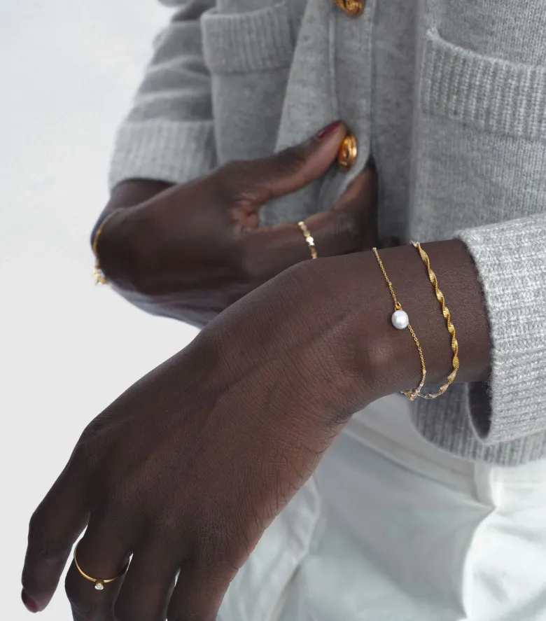 Syster P Treasure Single Pearl Armband Guld