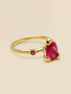 YLVA LI Embla Ring Ruby – Guld