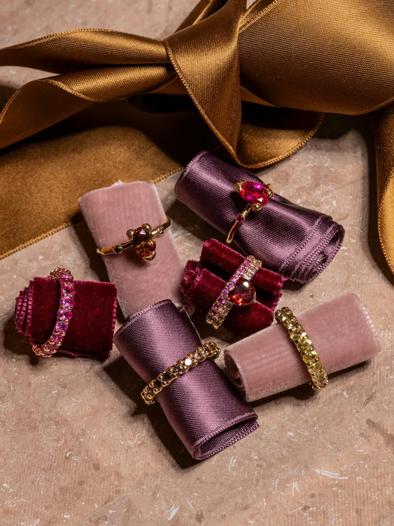 YLVA LI Embla Ring Ruby – Guld