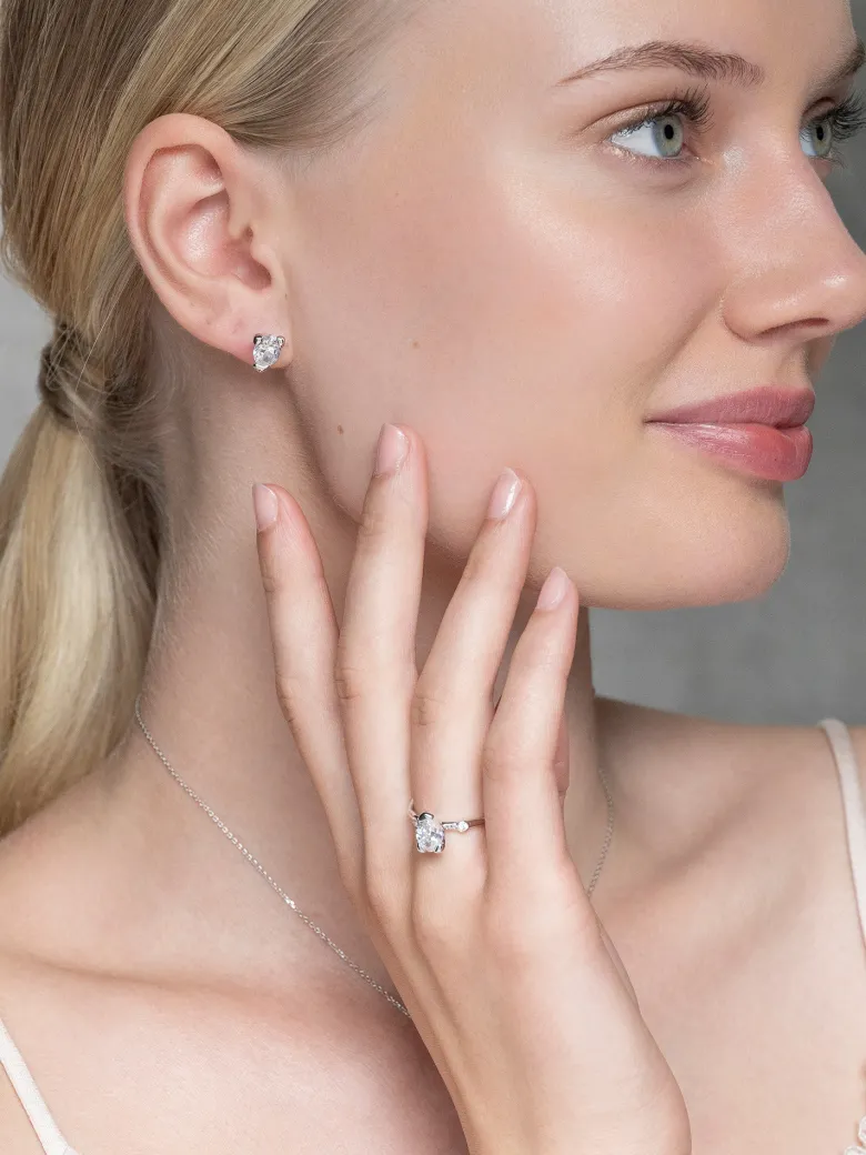 YLVA LI Embla Stud Örhängen Crystal – Silver