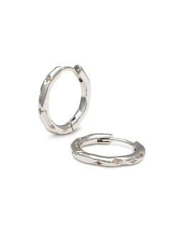 YLVA LI Petite Bertha Örhängen Light Champagne Silver 6032